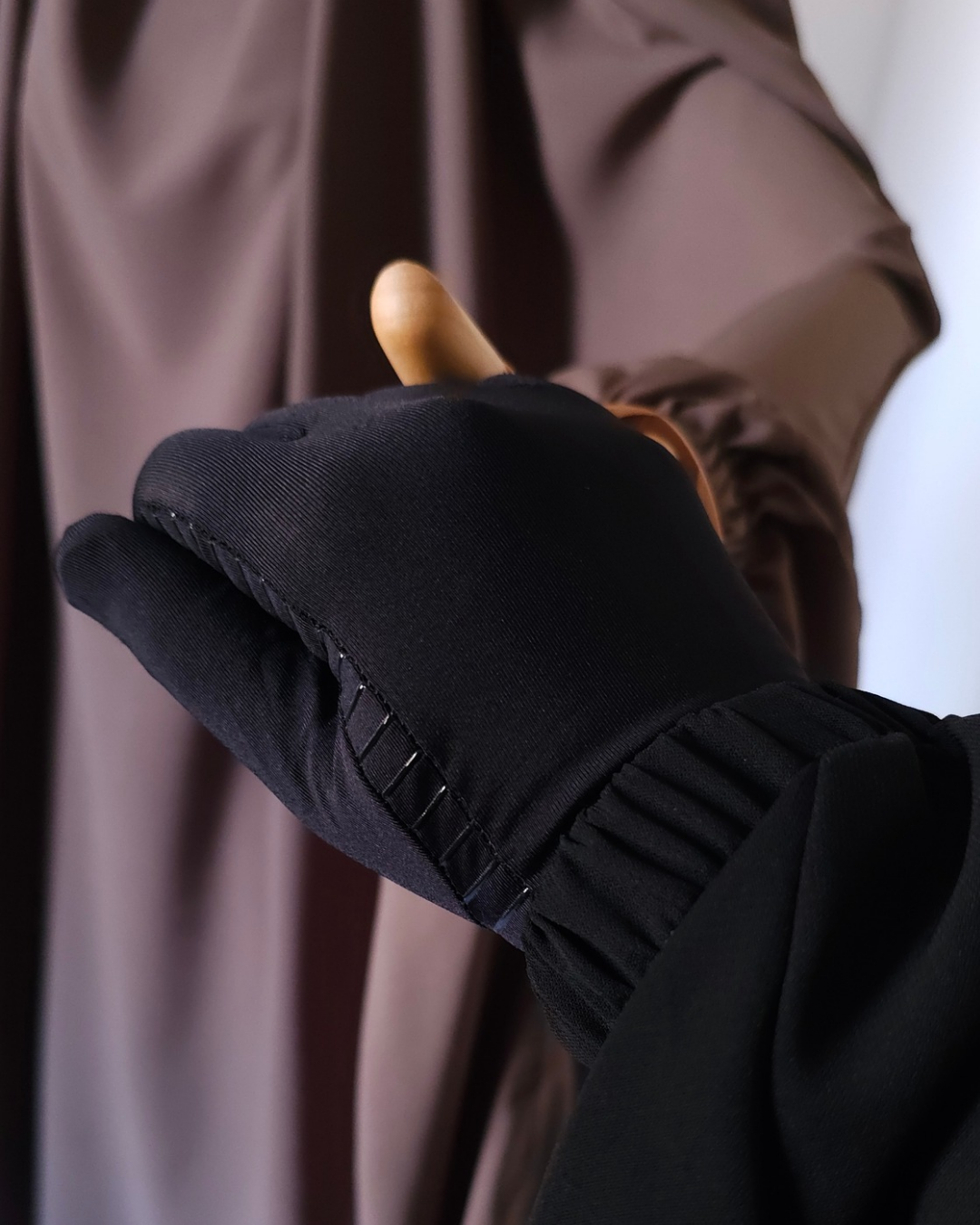 TOUCHSCREEN GLOVES